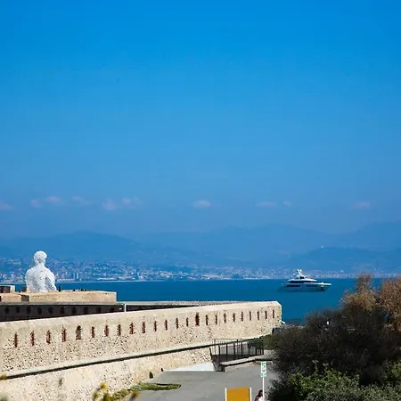 3br On The Remparts Of - Sea & Mountain View Apartament