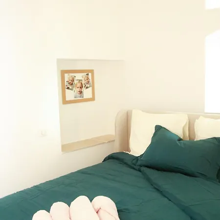 3br On The Remparts Of - Sea & Mountain View Apartament Antibes