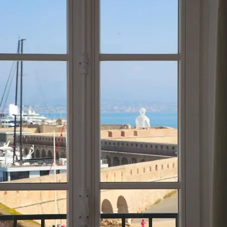 3br On The Remparts Of - Sea & Mountain View