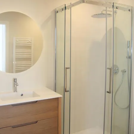 3br On The Remparts Of - Sea & Mountain View Apartament Antibes