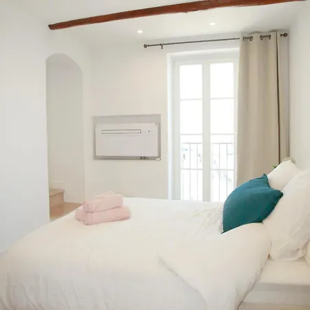 Appartement 4br On The Remparts Of - Sea & Mountain View Antibes